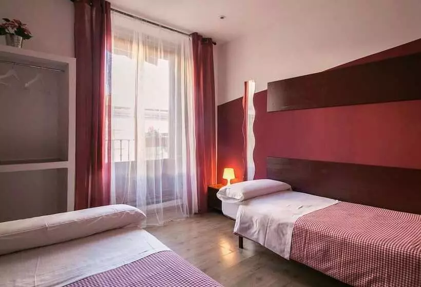 اتاق استاندارد با سرویس بهداشتی مشترک, Hostal Abaaly