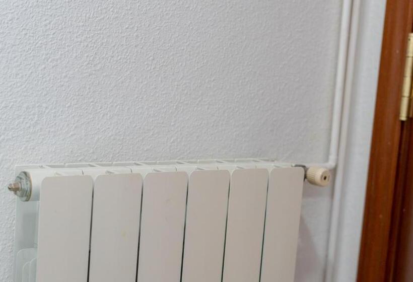 اتاق استاندارد یک نفره, Hostal Bocanegra