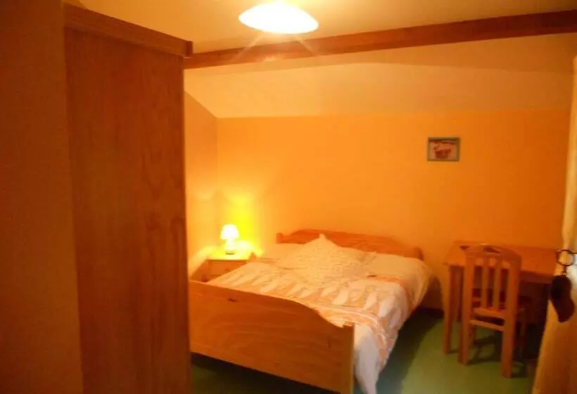 اتاق استاندارد, Auberge Du Saut Des Cuves
