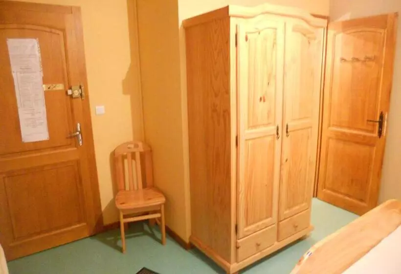 اتاق استاندارد, Auberge Du Saut Des Cuves