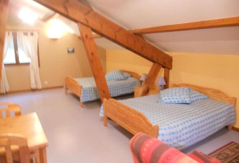 Четырехместный Номер Стандарт, Auberge Du Saut Des Cuves