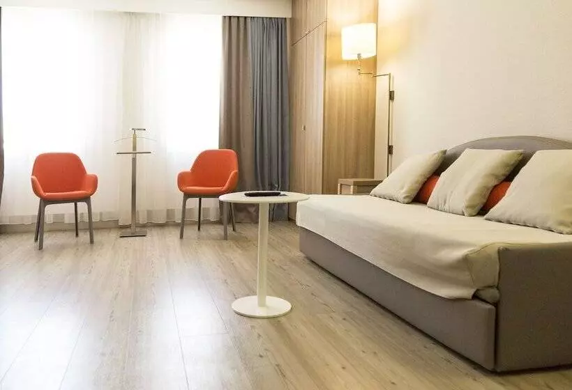سوییت جونیور, Best Western Plus Ajaccio Amiraute