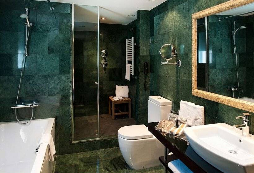 Номер Superior, Catalonia Rigoletto