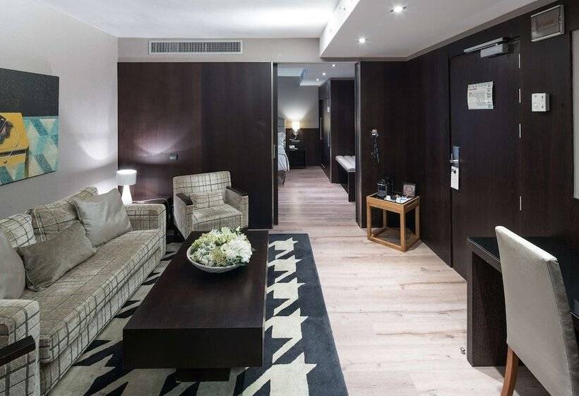 سوییت جونیور, Catalonia Rigoletto