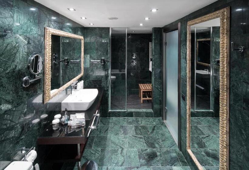 سوییت جونیور, Catalonia Rigoletto