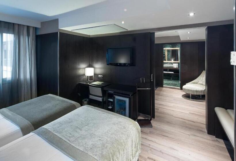 سوییت جونیور, Catalonia Rigoletto