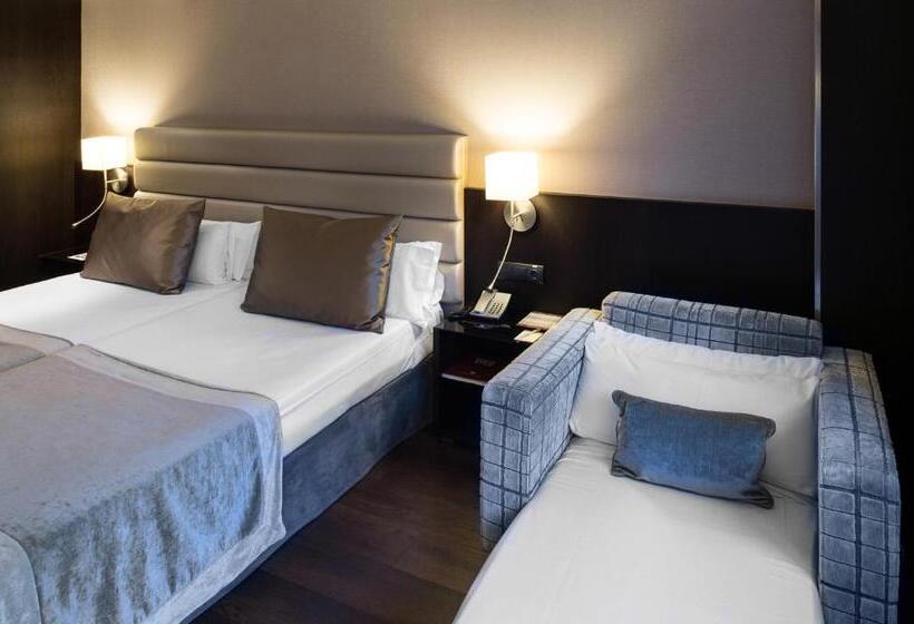 Номер Стандарт Трехместный, Catalonia Rigoletto