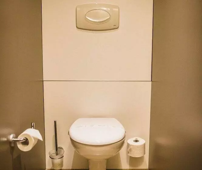 スタンダードルーム, Dc Hotel Charleroi Airport