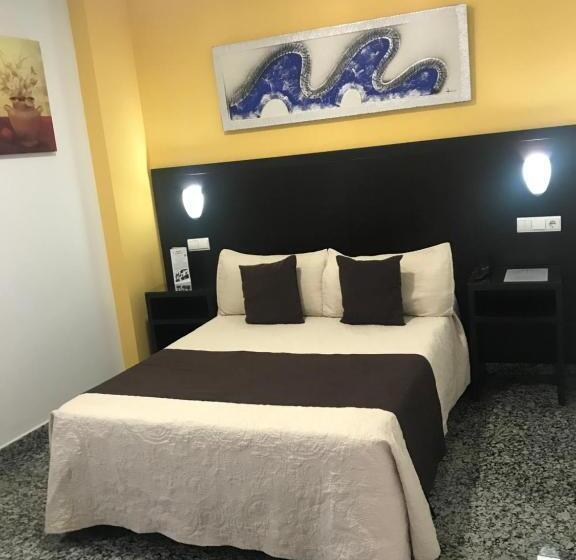 اتاق استاندارد, De Los Faroles