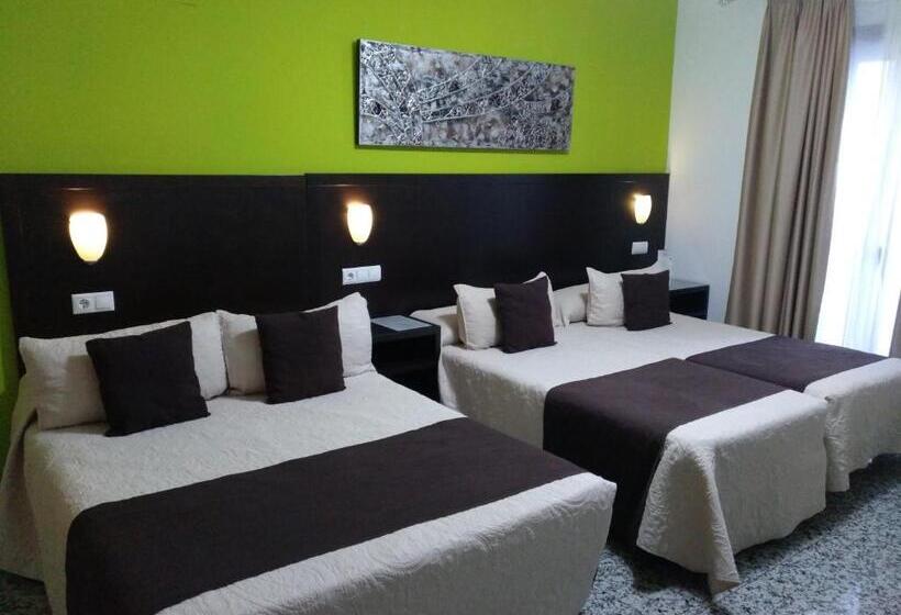 اتاق استاندارد چهار تخته, De Los Faroles