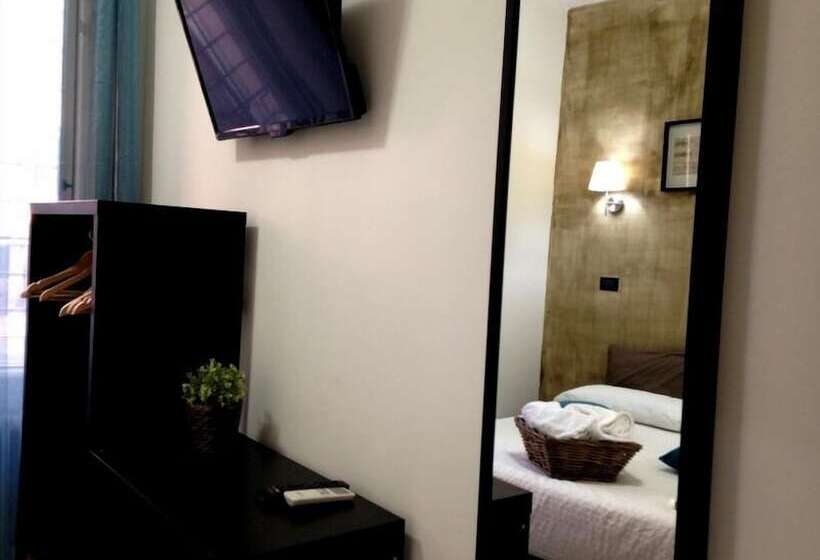 Camera Standard, Domus Tiberina