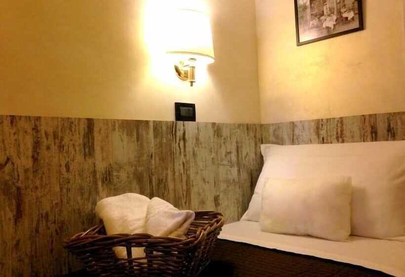 Camera Standard Individuale, Domus Tiberina