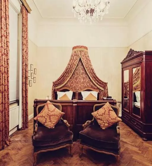اتاق استاندارد, Dufays
