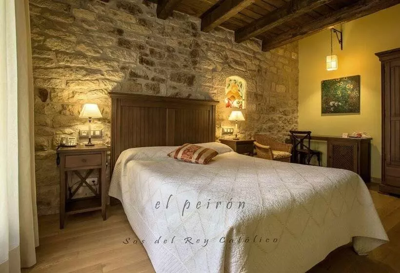 اتاق استاندارد یک نفره, El Peiron