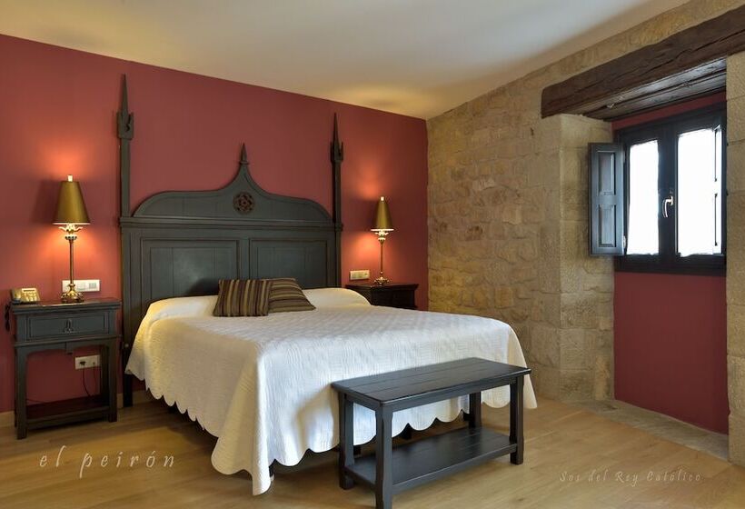 小型套房, El Peiron