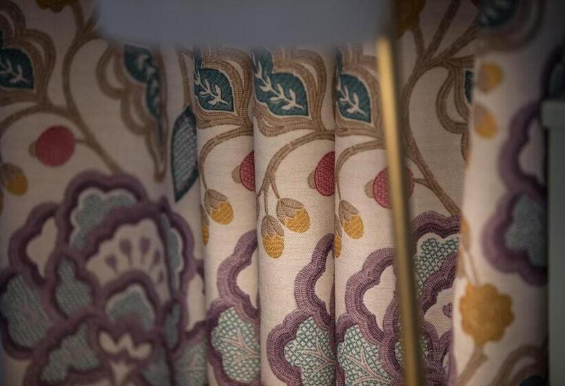 חדר משפחתי, Goldener Ochs