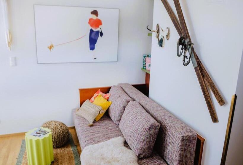 חדר משפחתי, Goldener Ochs