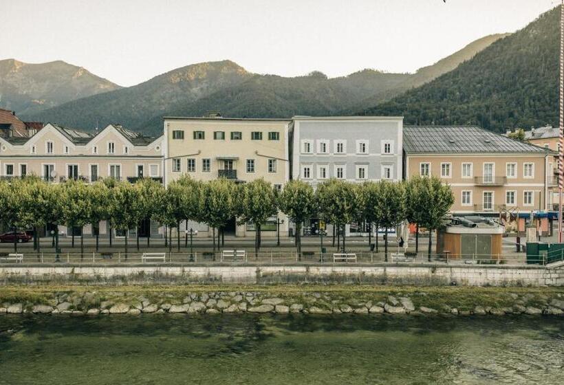 סוויטת ג'וניור, Goldener Ochs