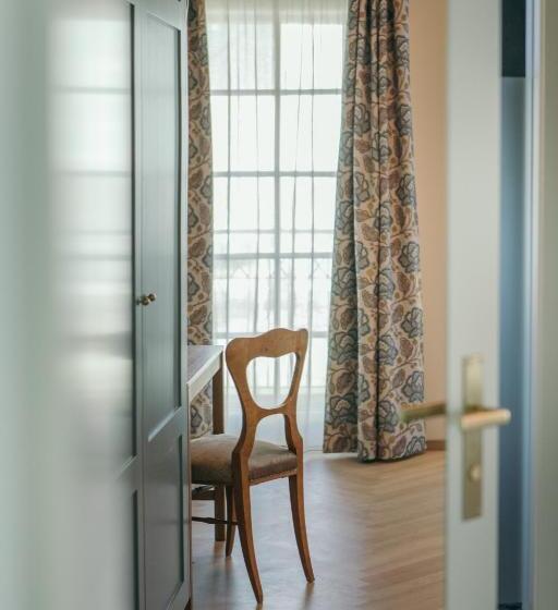 סוויטת ג'וניור, Goldener Ochs