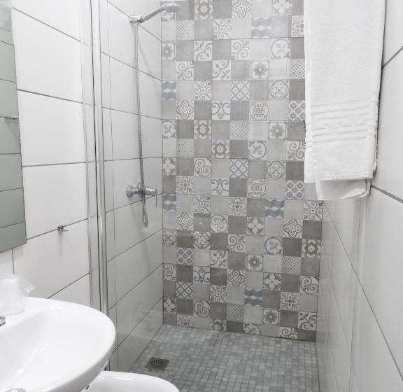 스탠다드 룸, Goya