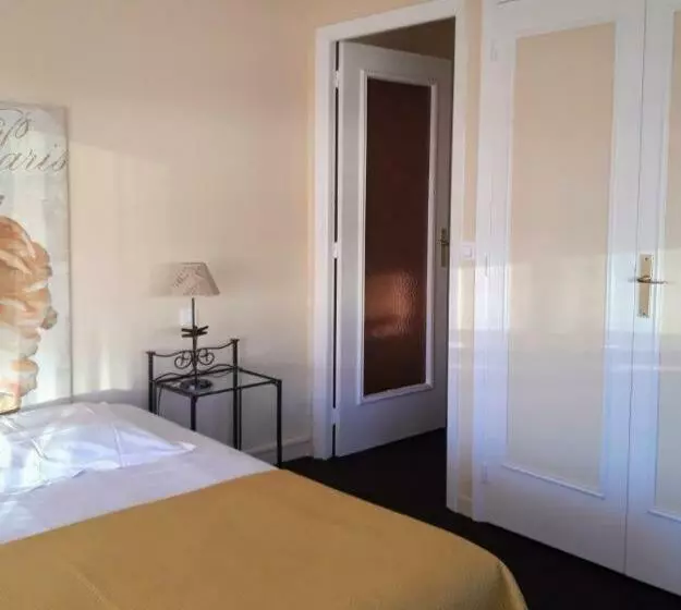 اتاق استاندارد, Hôtel Restaurant Brasilia