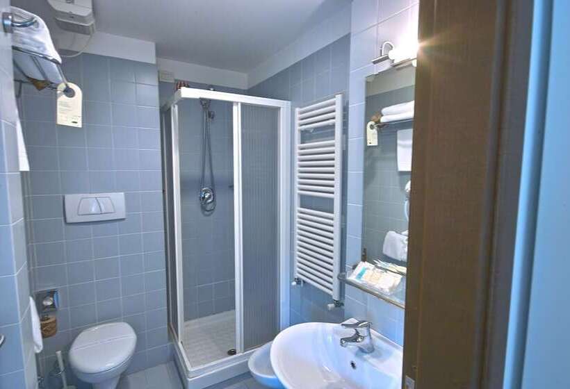 Triple Room Sea View, L'approdo