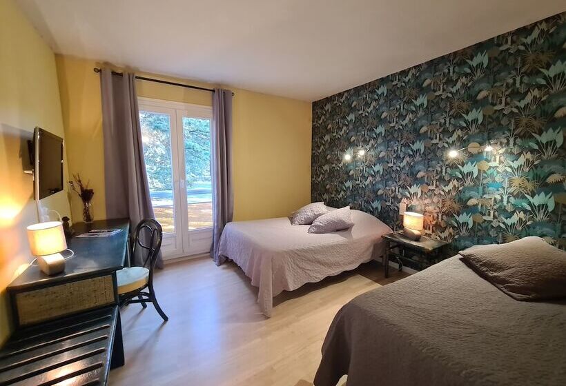 スタンダードトリプルルーム, Logis Hôtel Restaurant Le Mas De L Olivier