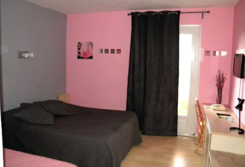 スタンダードトリプルルーム, Logis Hôtel Restaurant Le Mas De L Olivier