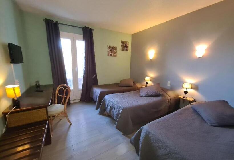 スタンダードトリプルルーム, Logis Hôtel Restaurant Le Mas De L Olivier