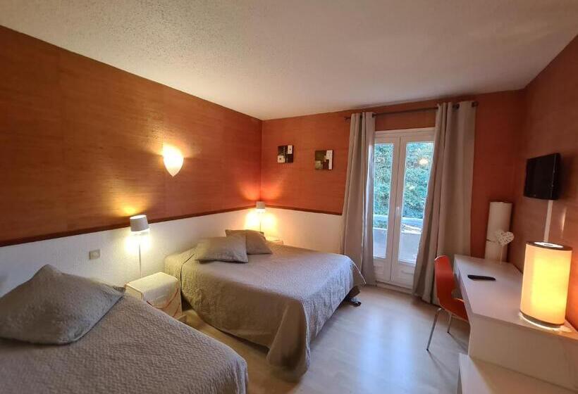 スタンダードトリプルルーム, Logis Hôtel Restaurant Le Mas De L Olivier