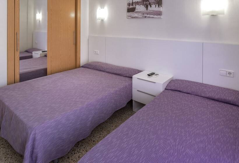 标准三人间, Moremar