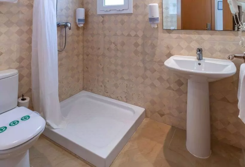 Chambre Quadruple Standard, Moremar