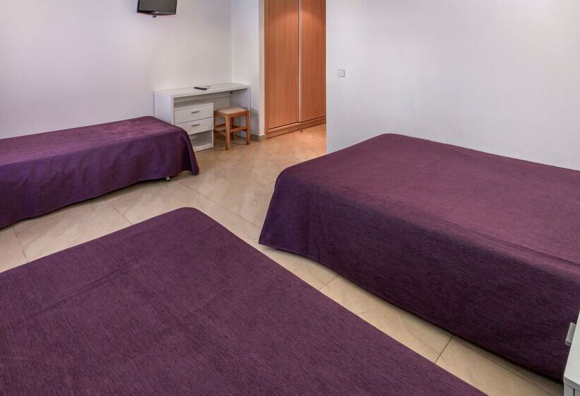 标准三人间, Moremar