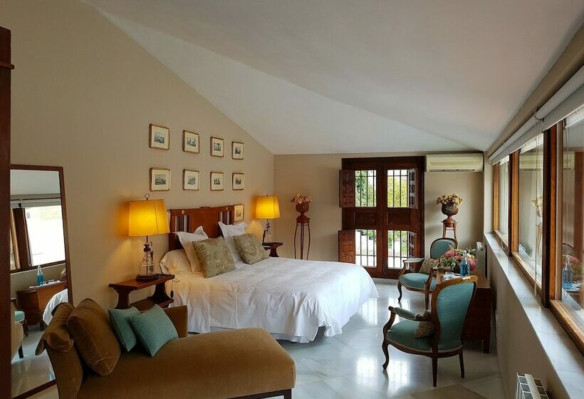 سوییت خانوادگی, Palacio Cobertizo De Santa Ines