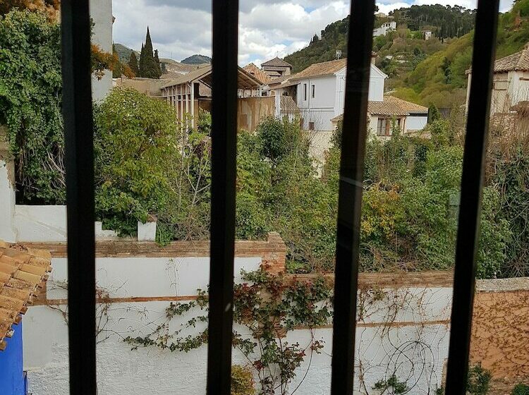 سوییت خانوادگی, Palacio Cobertizo De Santa Ines
