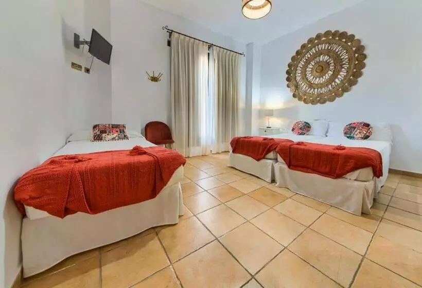 Standard Kolmen Hengen Huone, Pozo Rey