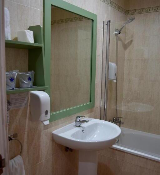 家庭间, Puerta De Algadir