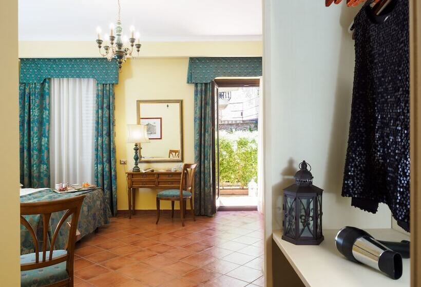 标准三人间, Sirius