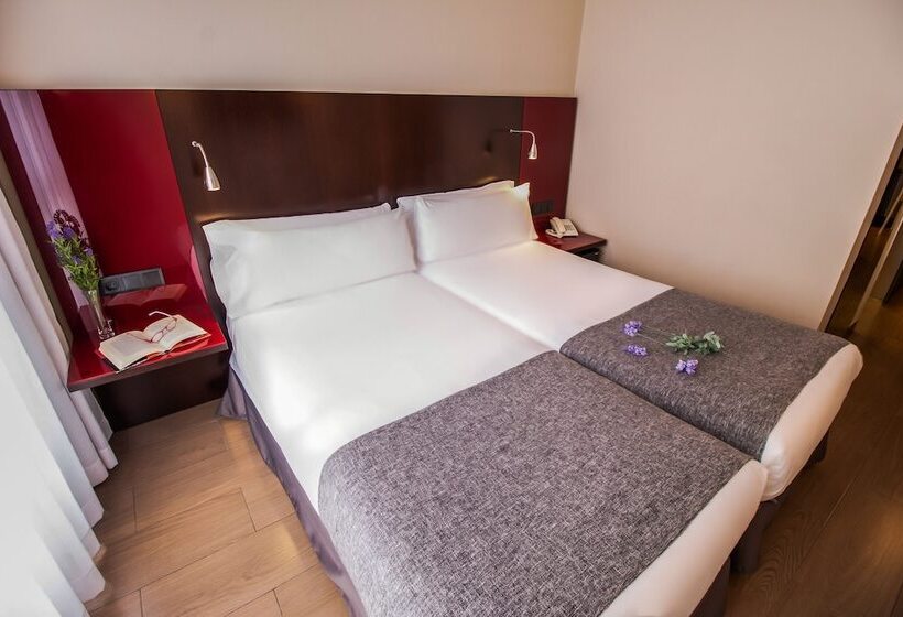 Номер Стандарт, Sm Hotel Teatre Auditori