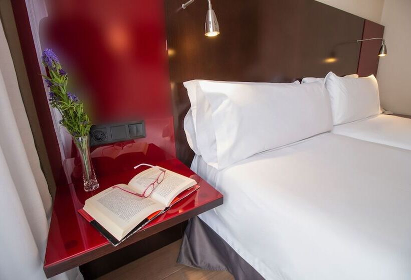 Номер Стандарт, Sm Hotel Teatre Auditori