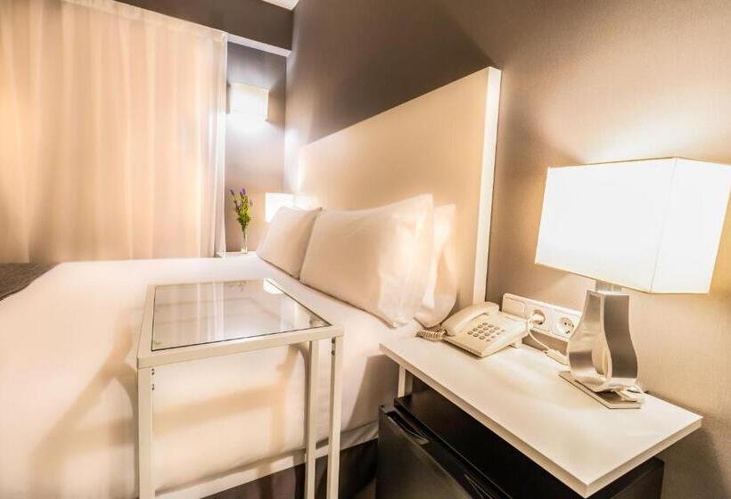 Номер Стандарт Индивидуальный, Sm Hotel Teatre Auditori