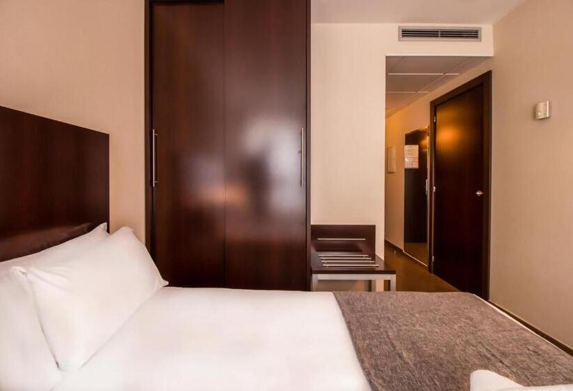 اتاق استاندارد یک نفره, Sm Hotel Teatre Auditori