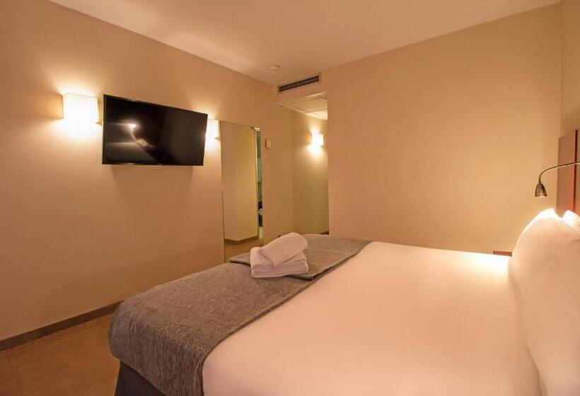 Номер Стандарт, Sm Hotel Teatre Auditori