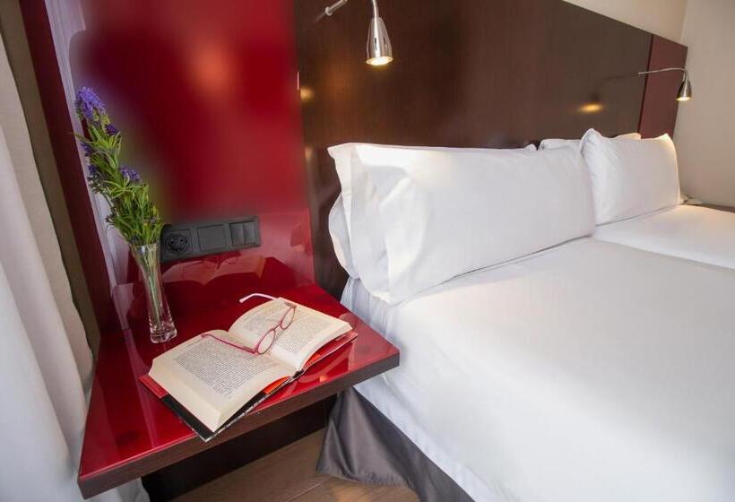 Номер Стандарт, Sm Hotel Teatre Auditori