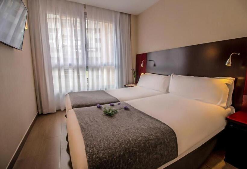 Номер Стандарт, Sm Hotel Teatre Auditori