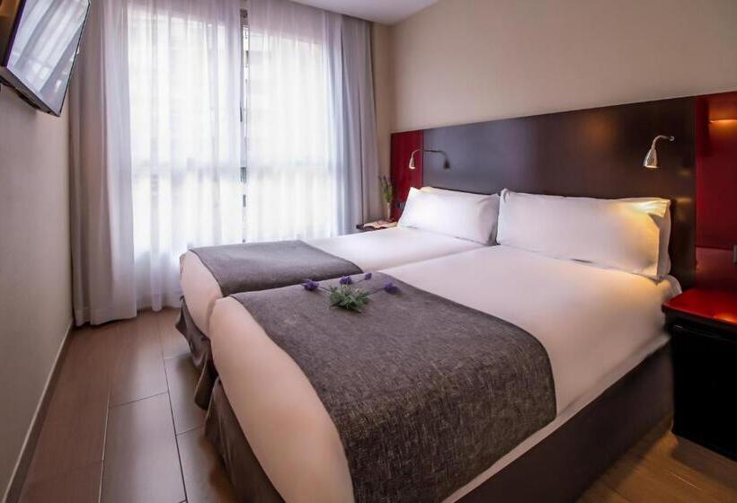 Номер Стандарт, Sm Hotel Teatre Auditori