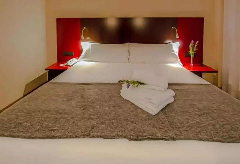 اتاق استاندارد یک نفره, Sm Hotel Teatre Auditori