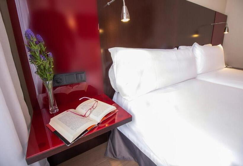 Номер Стандарт Индивидуальный, Sm Hotel Teatre Auditori