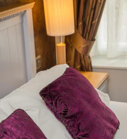 家庭间, The Grove