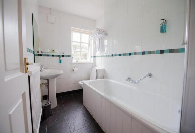 家庭间, The Grove